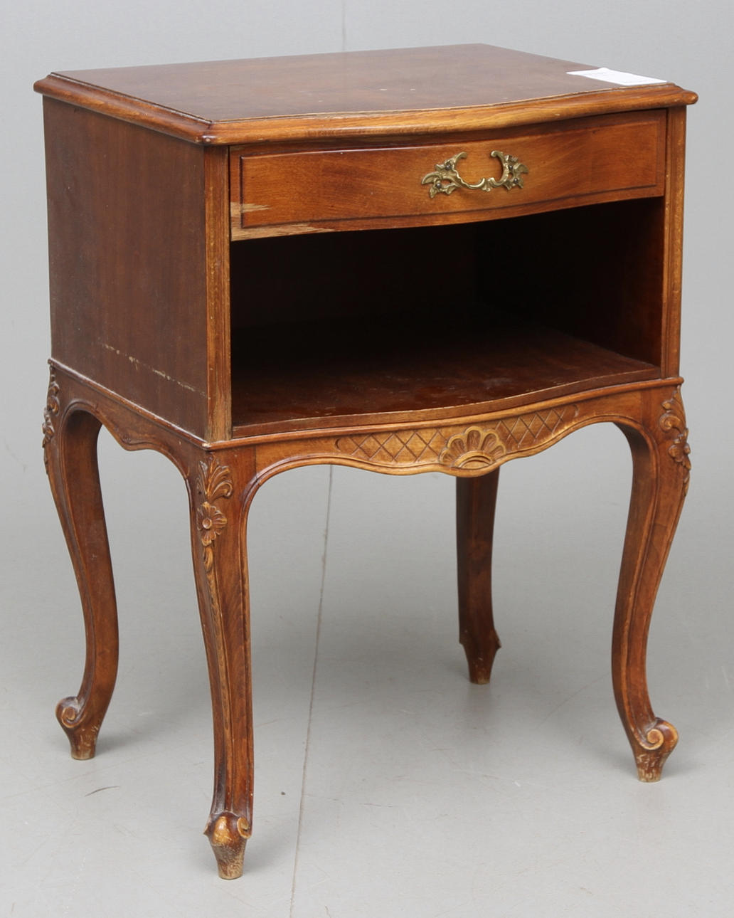 NATTBORD, 1900-talets mitt.