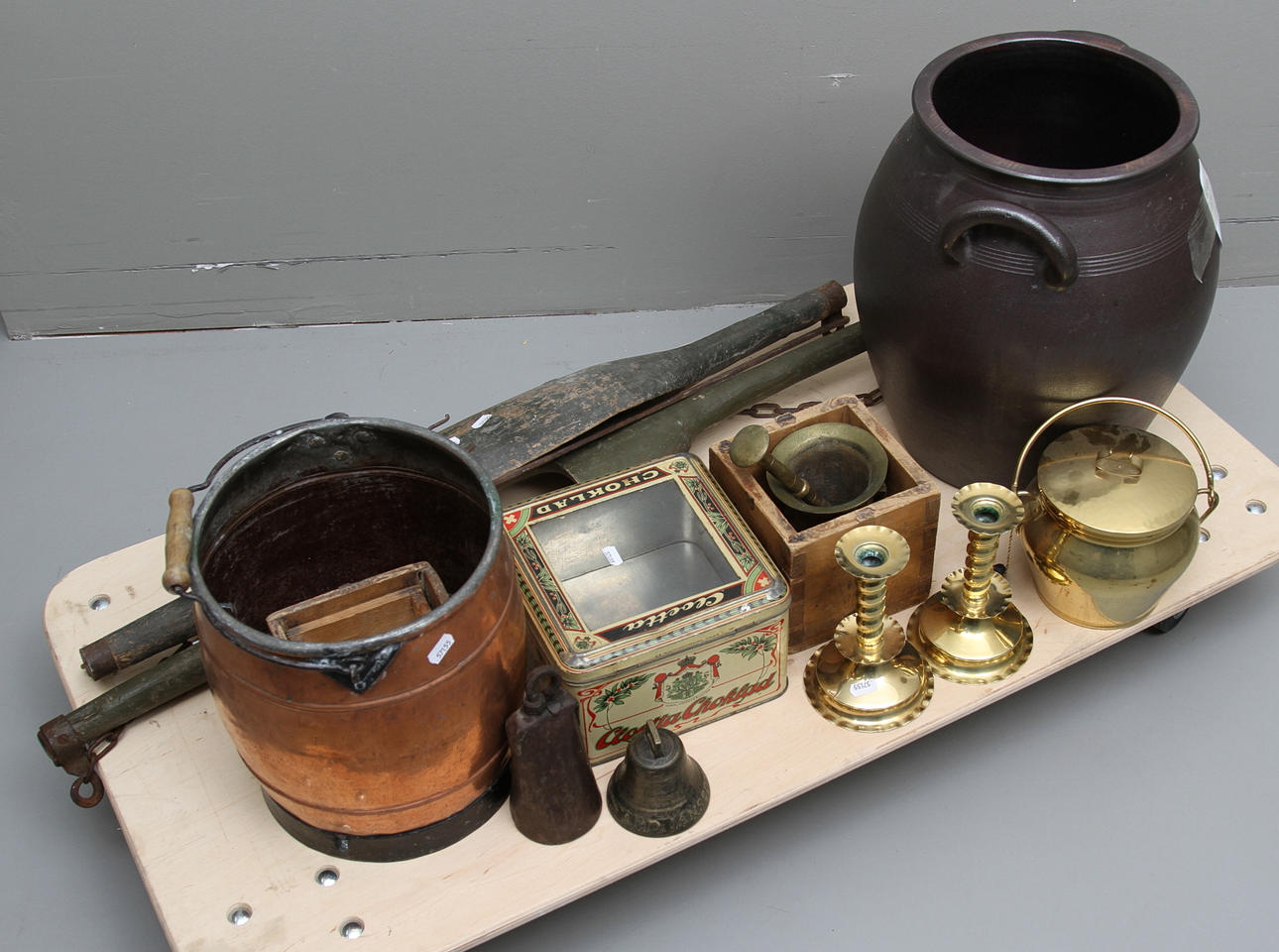 ALLMOGE,14 delar, 1800-1900-tal.