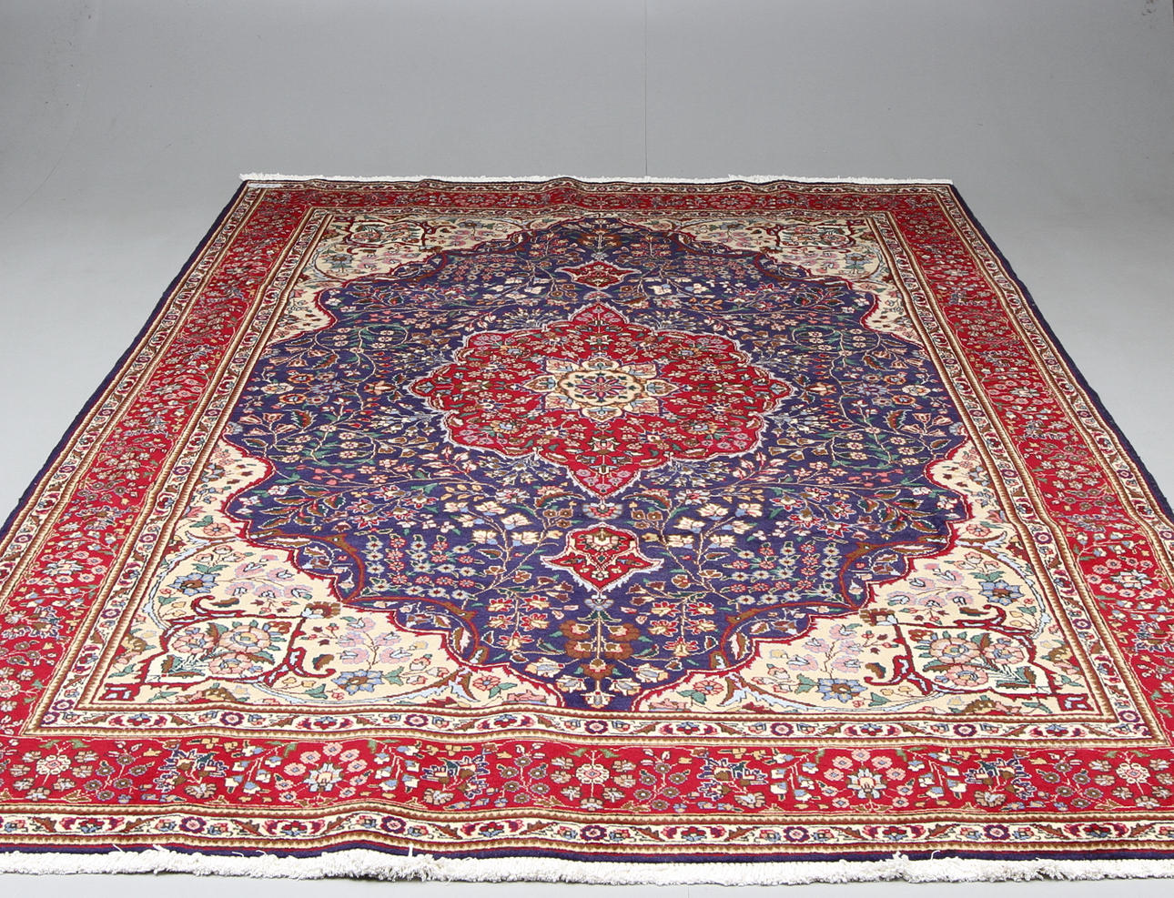 MATTA, Orientalisk, Täbriz, 347 x 237 cm.