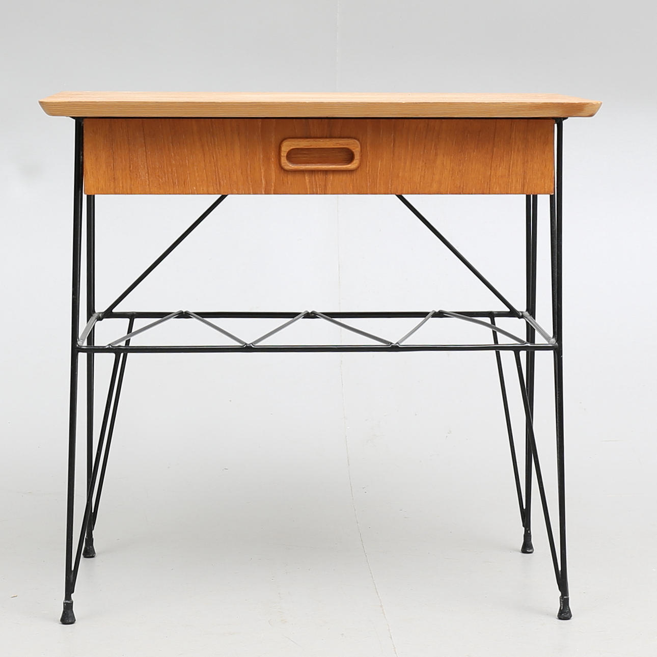 SÄNGBORD, teak/string, 1900-talets mitt.