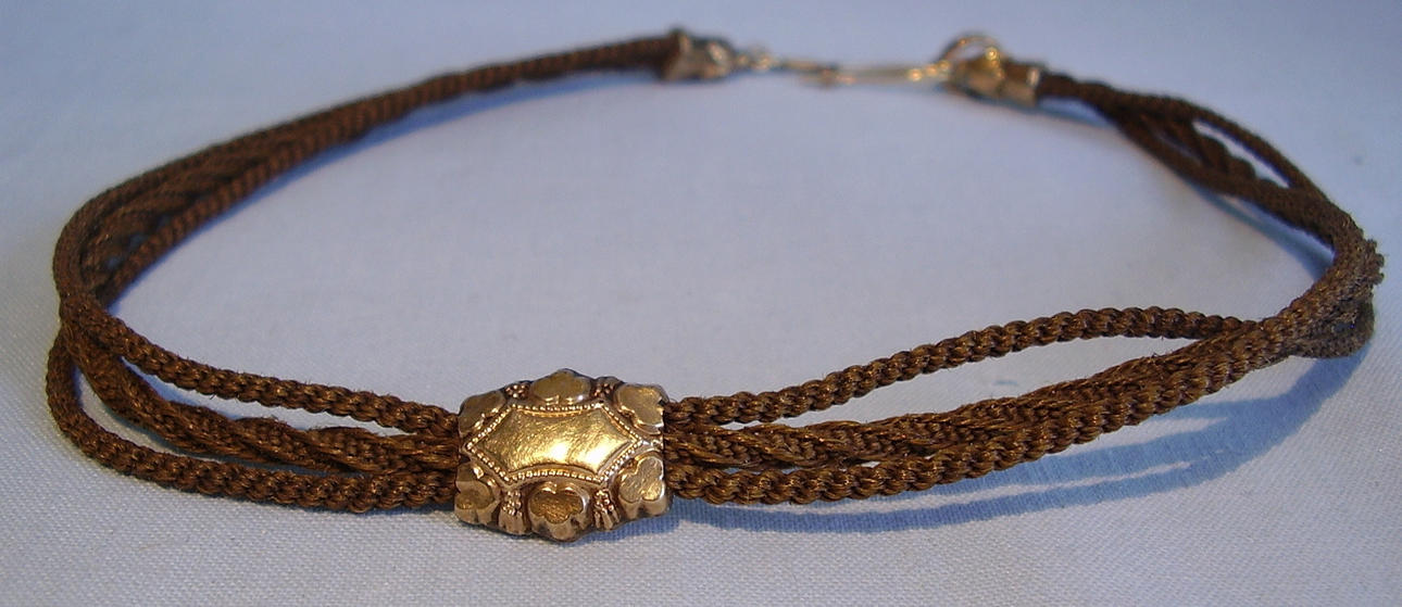 ANTIK HÅRKEDJA, cirka 1830/40.