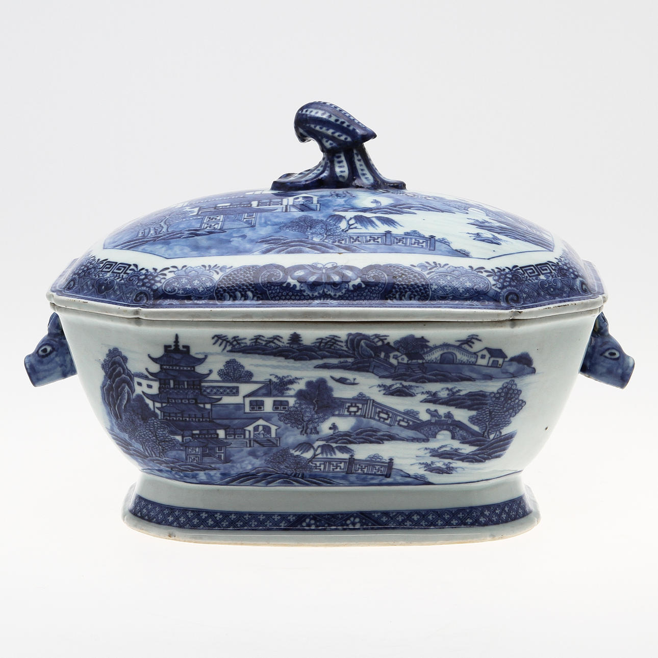 LOCKTERRIN, porslin, Kina, Qianlong 1736-1795.