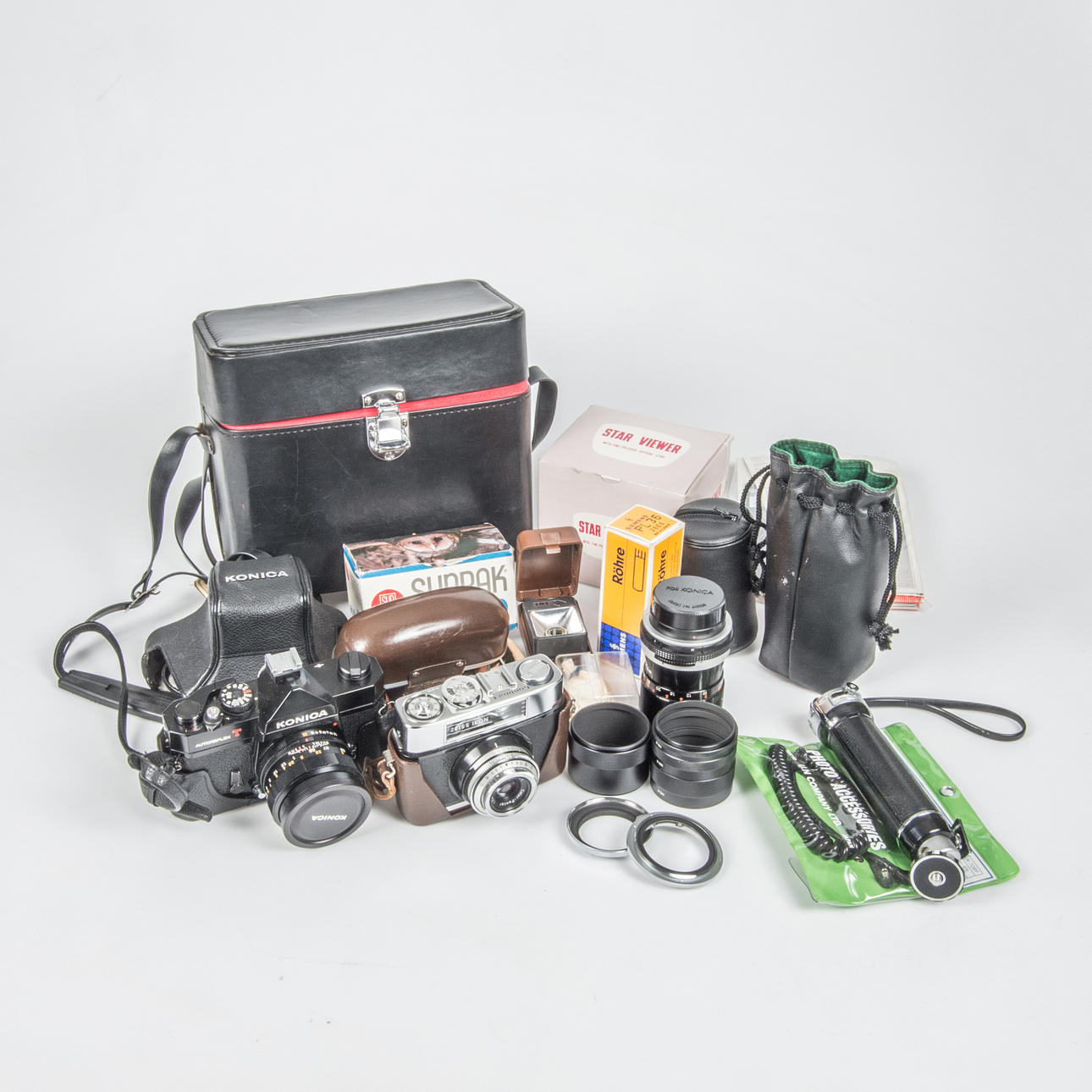 KAMEROR MED TILLBEHÖR.