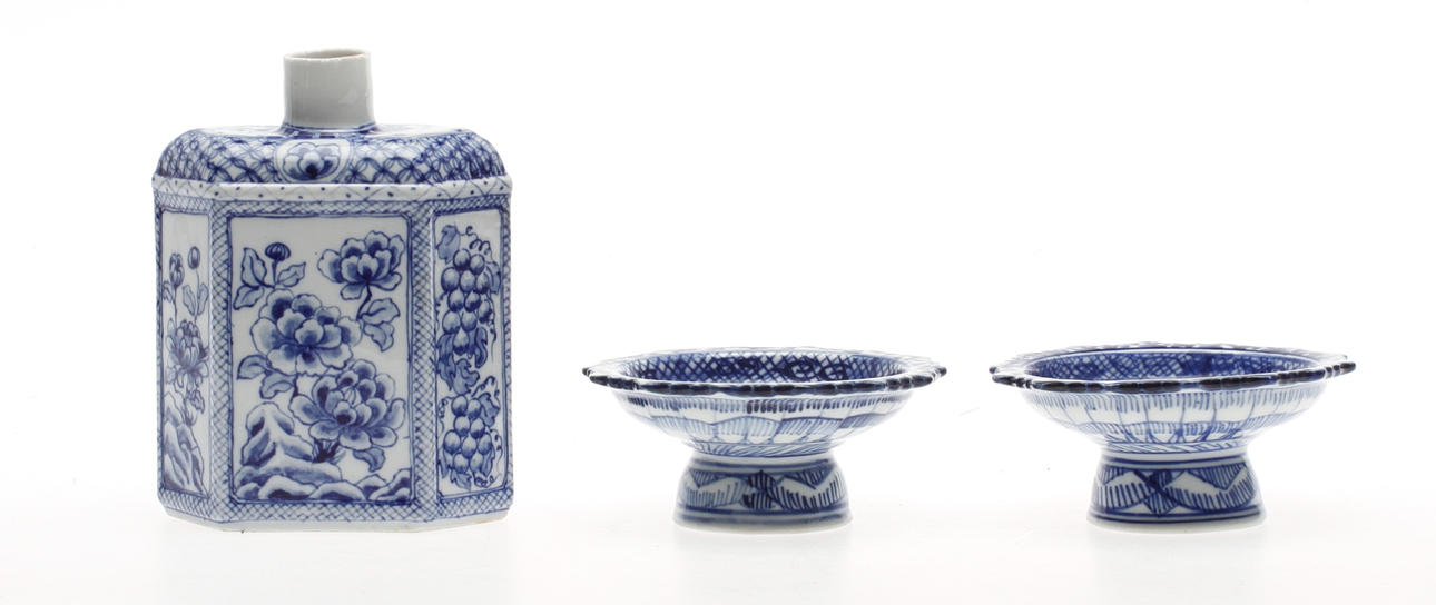 TEDOSA smat SKÅLAR på FOT, 3 delar, ostindiska.