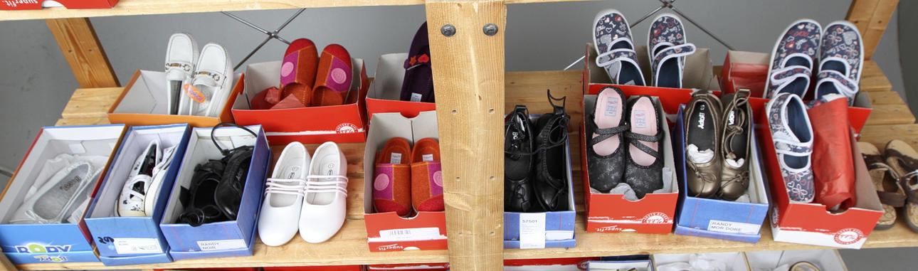 NYA BARNSKOR, 15 par, Bopy, Superfit mm. Flickmodell, storlek 28-31.