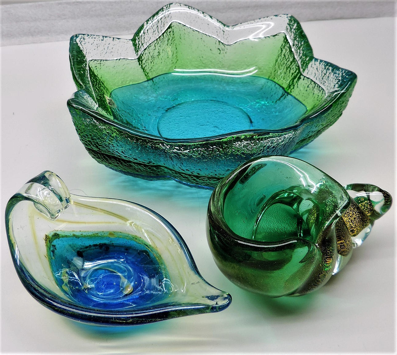 GLASS OBJECTS. Bowl FM, Shell Murano & bowl possibly. Murano.