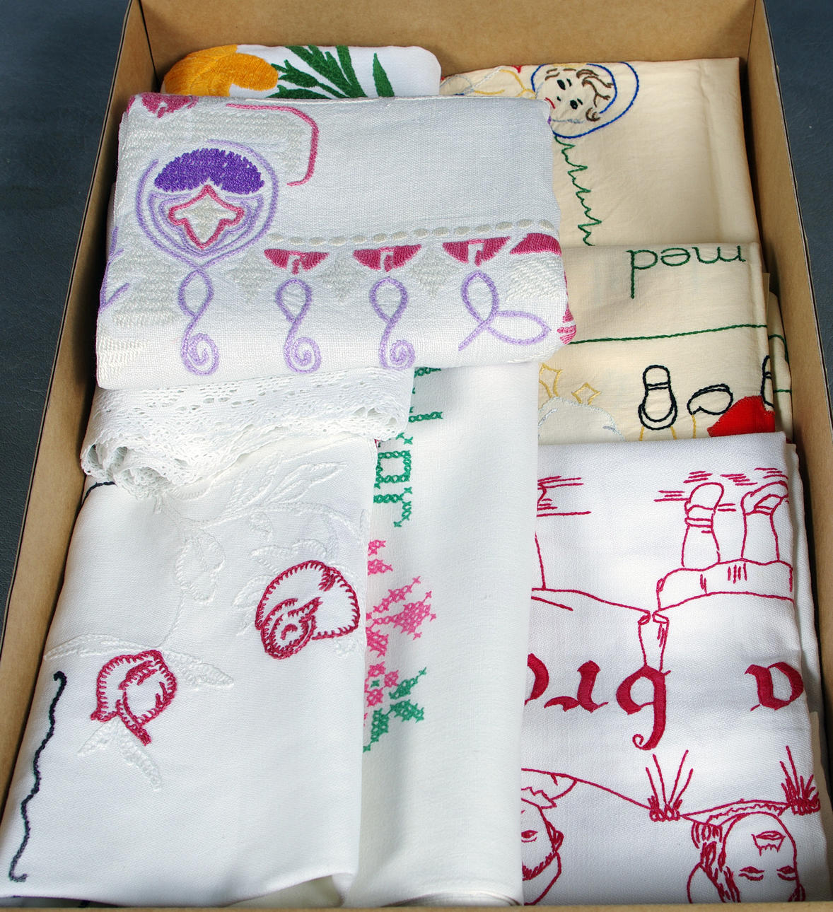 BRODERADE BONADER SAMT DUKAR.