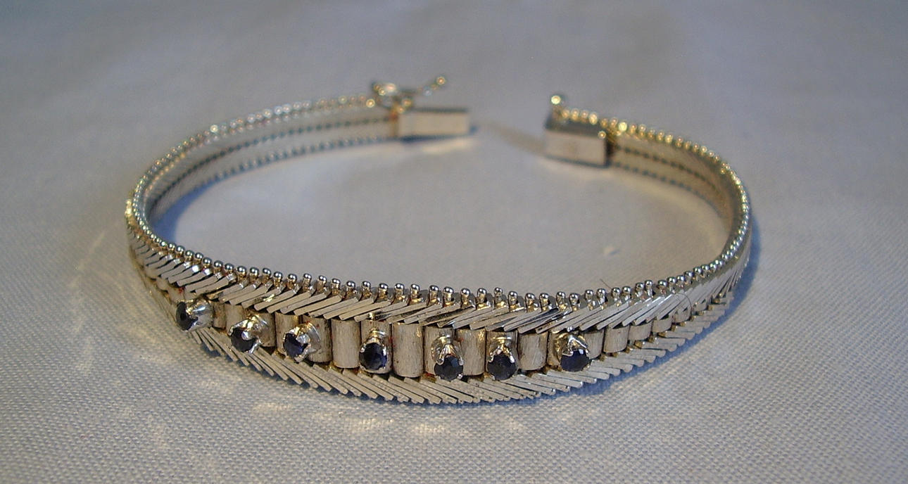 SAPHIR ARMBAND SILBER ANTIK.
