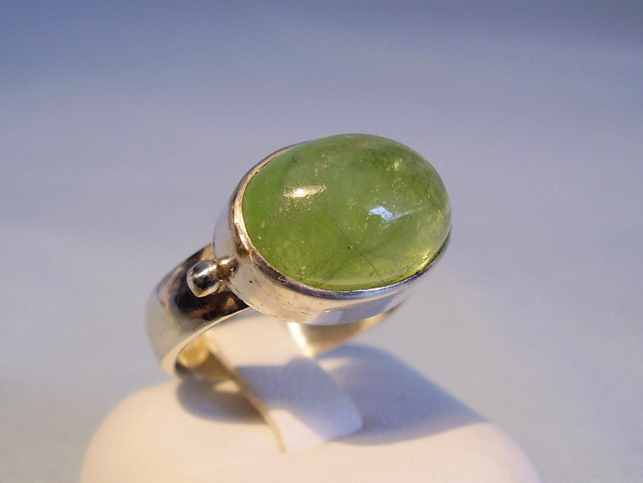 PREHNIT-RING, Silber 925.