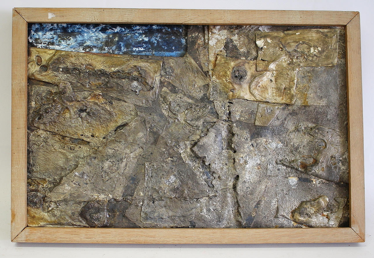 ARNE FRANSSON. Berg och vatten, collage i metall.