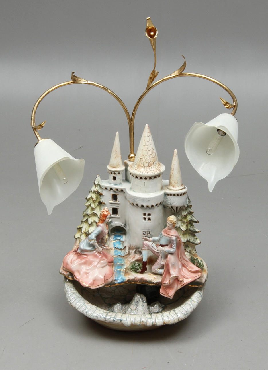 BORDSLAMPA med fontänfunktion, Danese Italien, 1900/2000-tal.