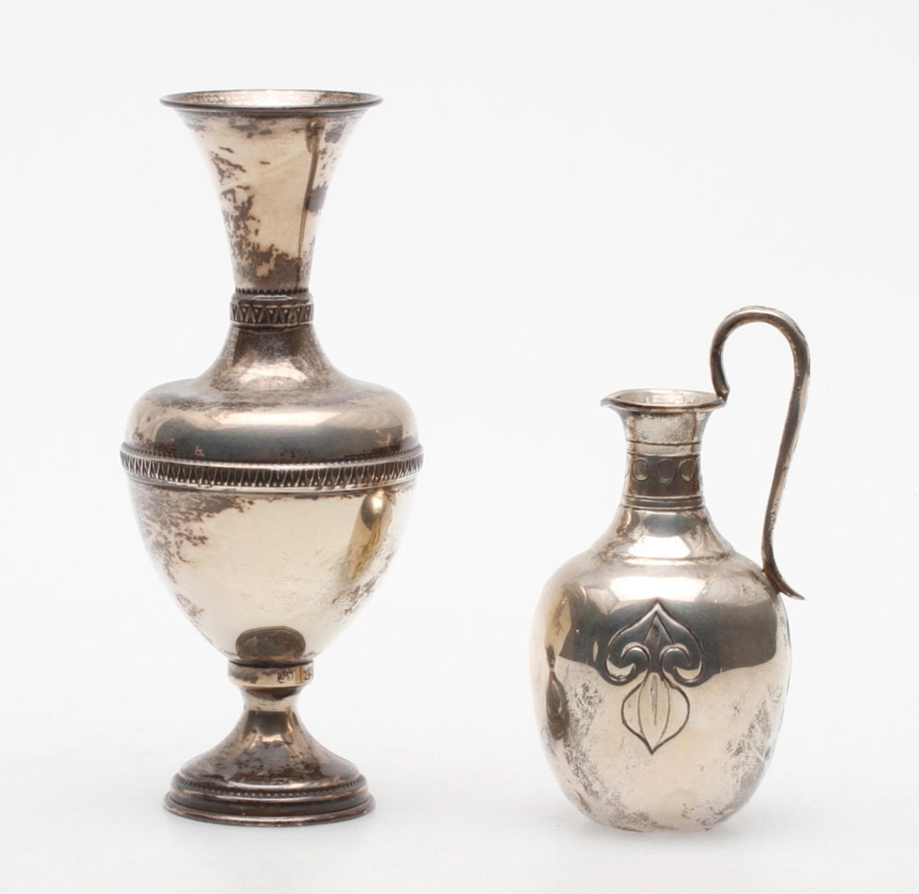 VAS samt KANNA, silver, total vikt ca 168 gram.