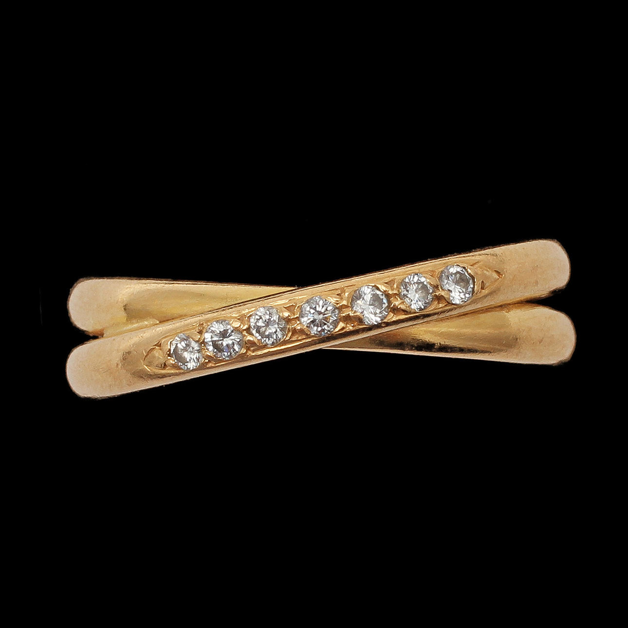 RING, 18k guld med 7 små diamanter, 6,8 gram.