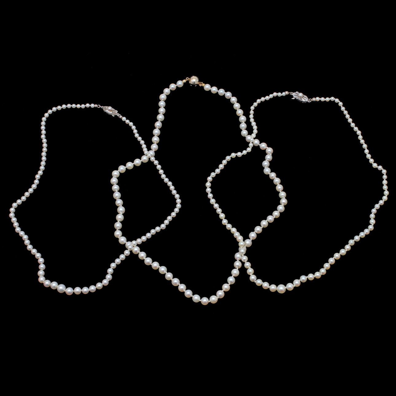 PÄRLCOLLIER, 3 st, silverlås.