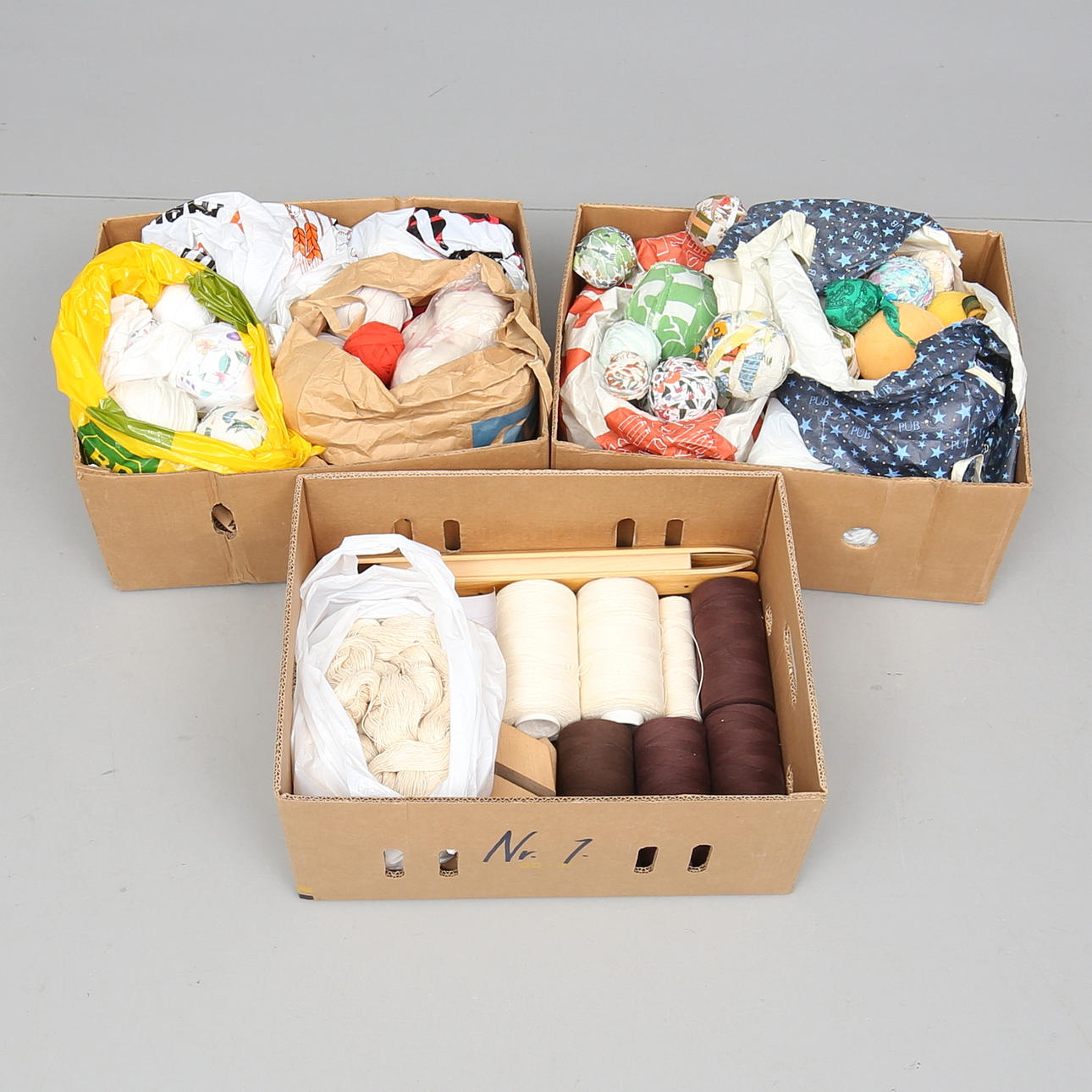 TEXTIL OCH TILLBEHÖR FÖR VÄVNAD, 1900-tal.