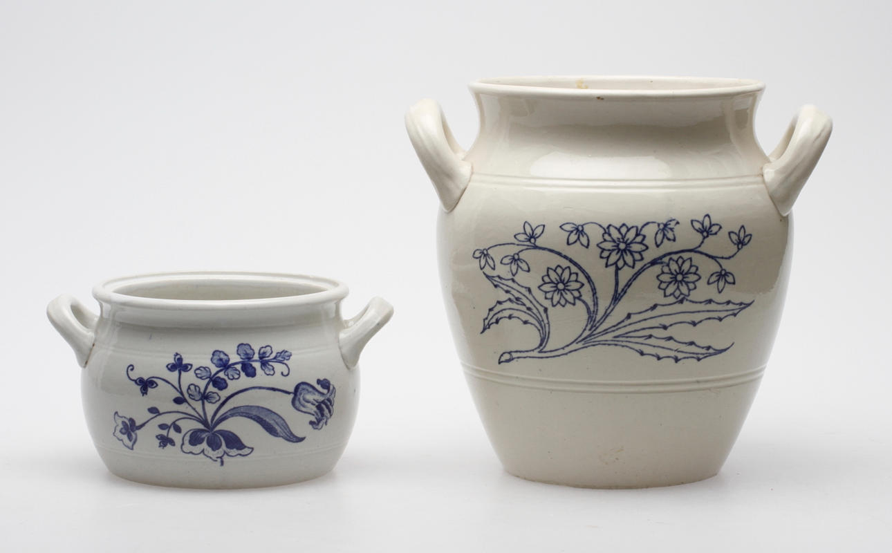 KRUKOR, 2 st, stenmassa, Gustafsberg.