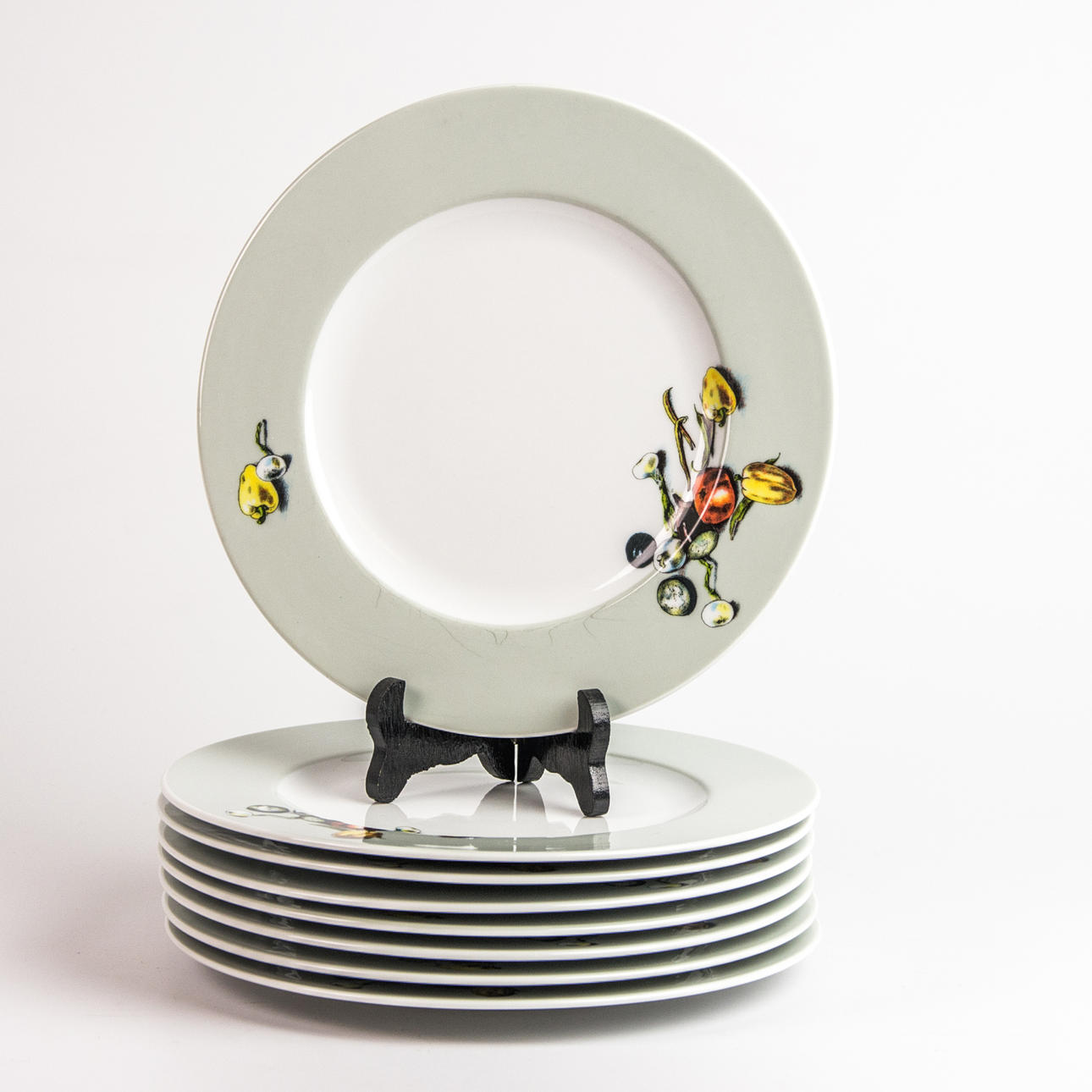 TALLRIKAR, 8 stycken, "Mussaka", Lasse Åberg.