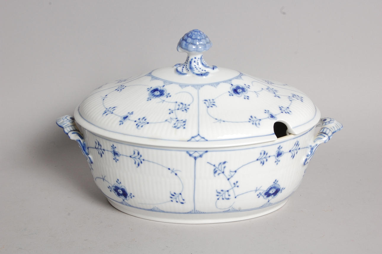 TERRIN, Musselmalet, Royal Copenhagen, stämpel 1922.