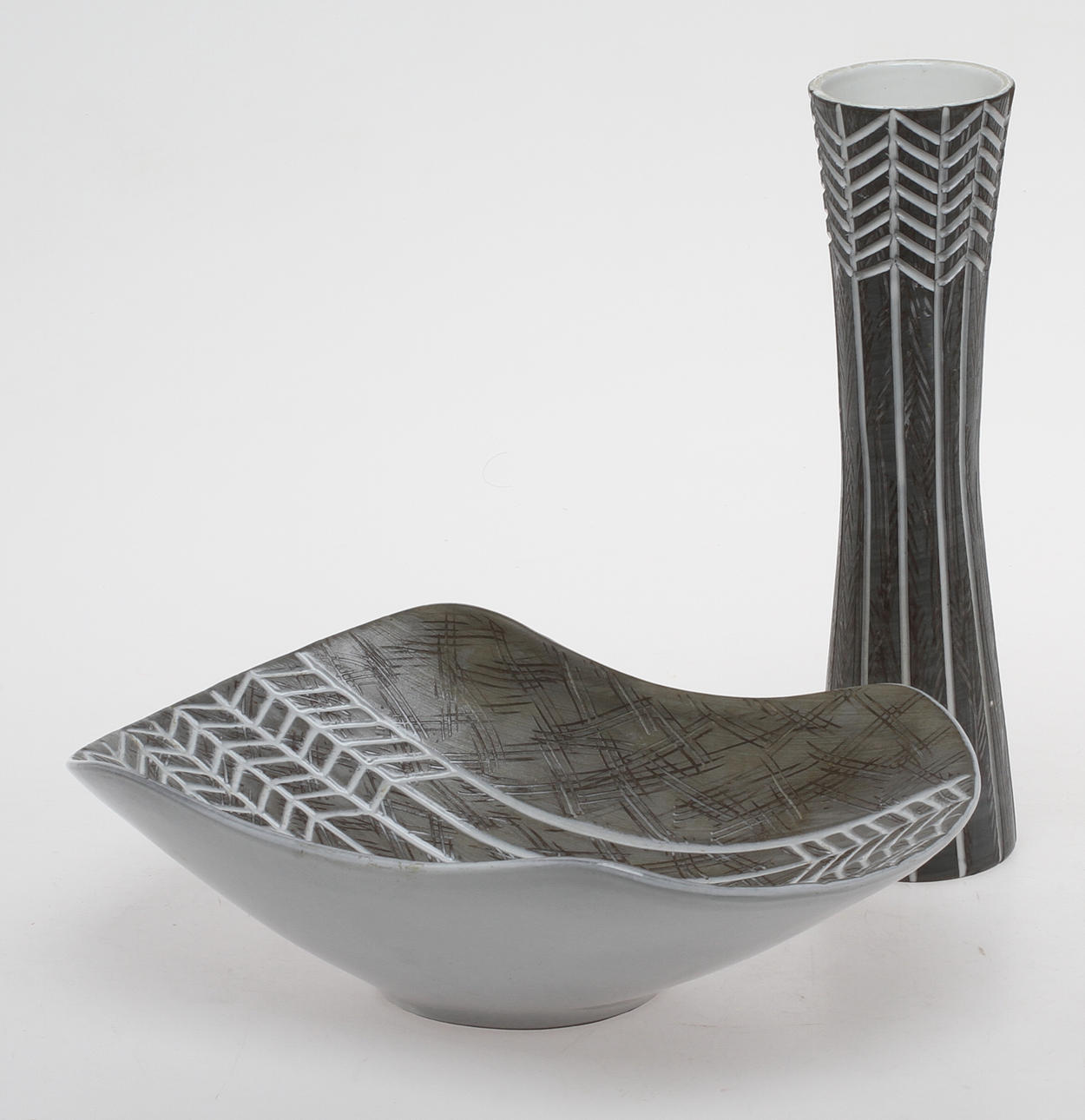 SKÅL samt VAS, keramik, Mari Simmulsson Upsala-Ekeby.