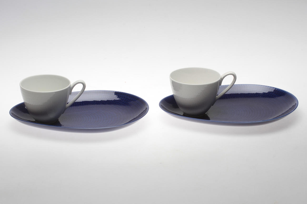 TV-KOPPAR, 2 st, porslin, "Blå Eld", Hertha Bengtsson, Rörstrand.