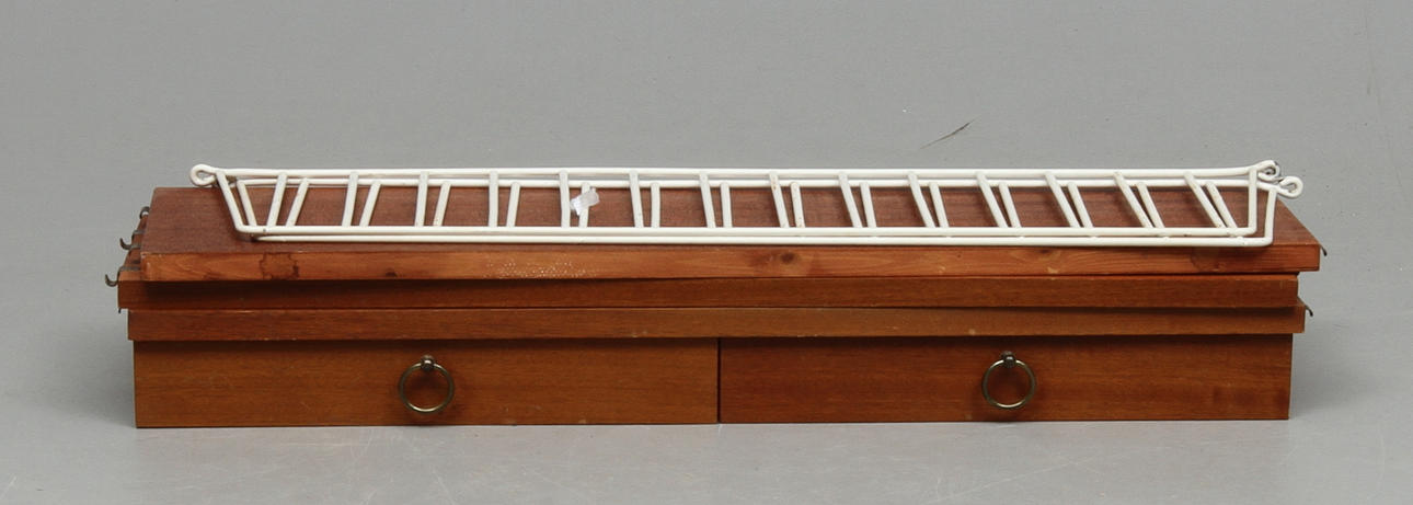 STRINGHYLLA, teak, 1960 tal.