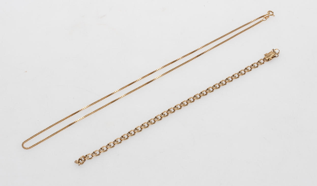 ARMBAND samt KEDJA, 18k guld, vikt ca 18 gram.