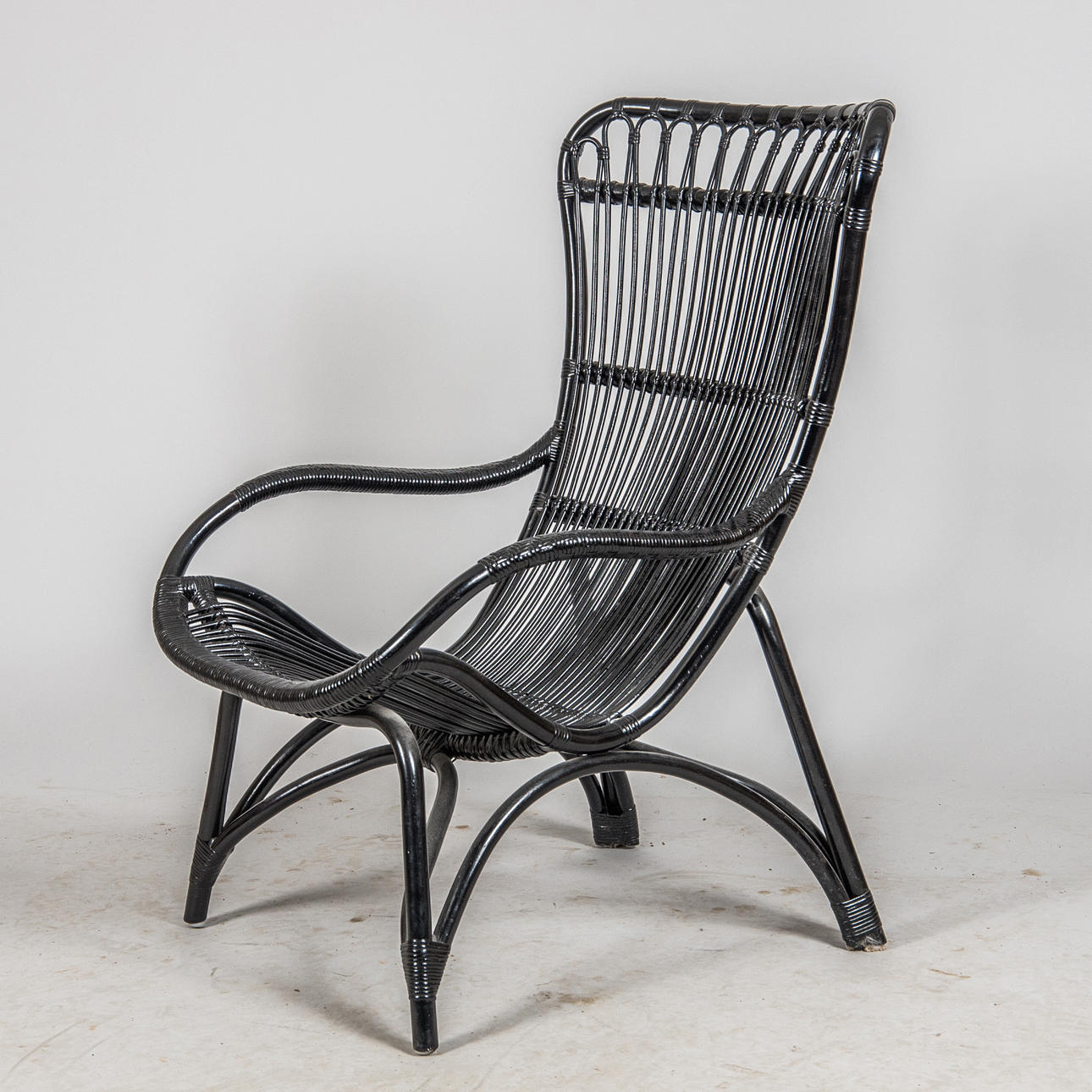 FÅTÖLJ, svartmålad rotting, Sika-design.