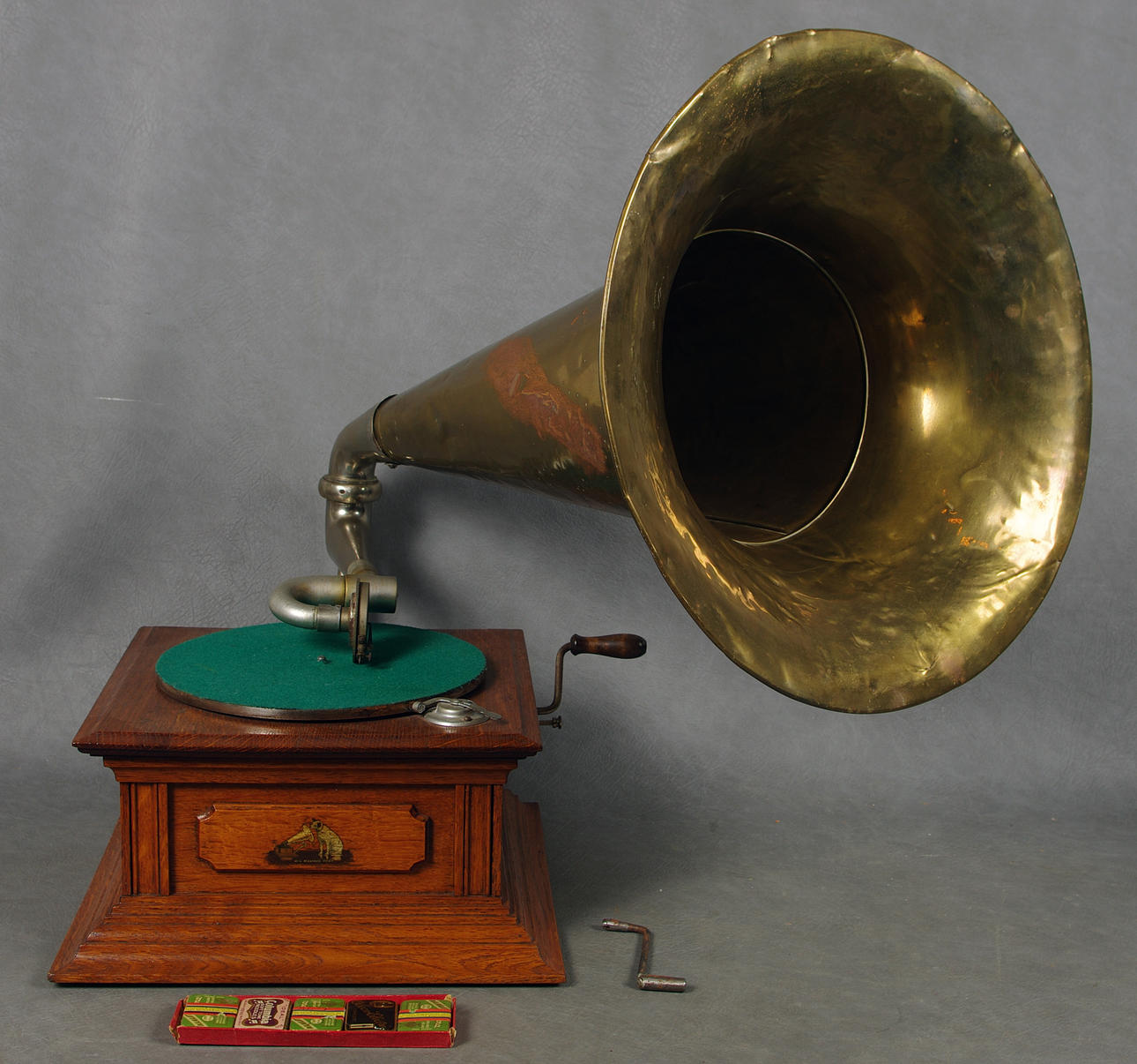 TRATTGRAMMOFON, His Masters Vioce, Junior Monarch.