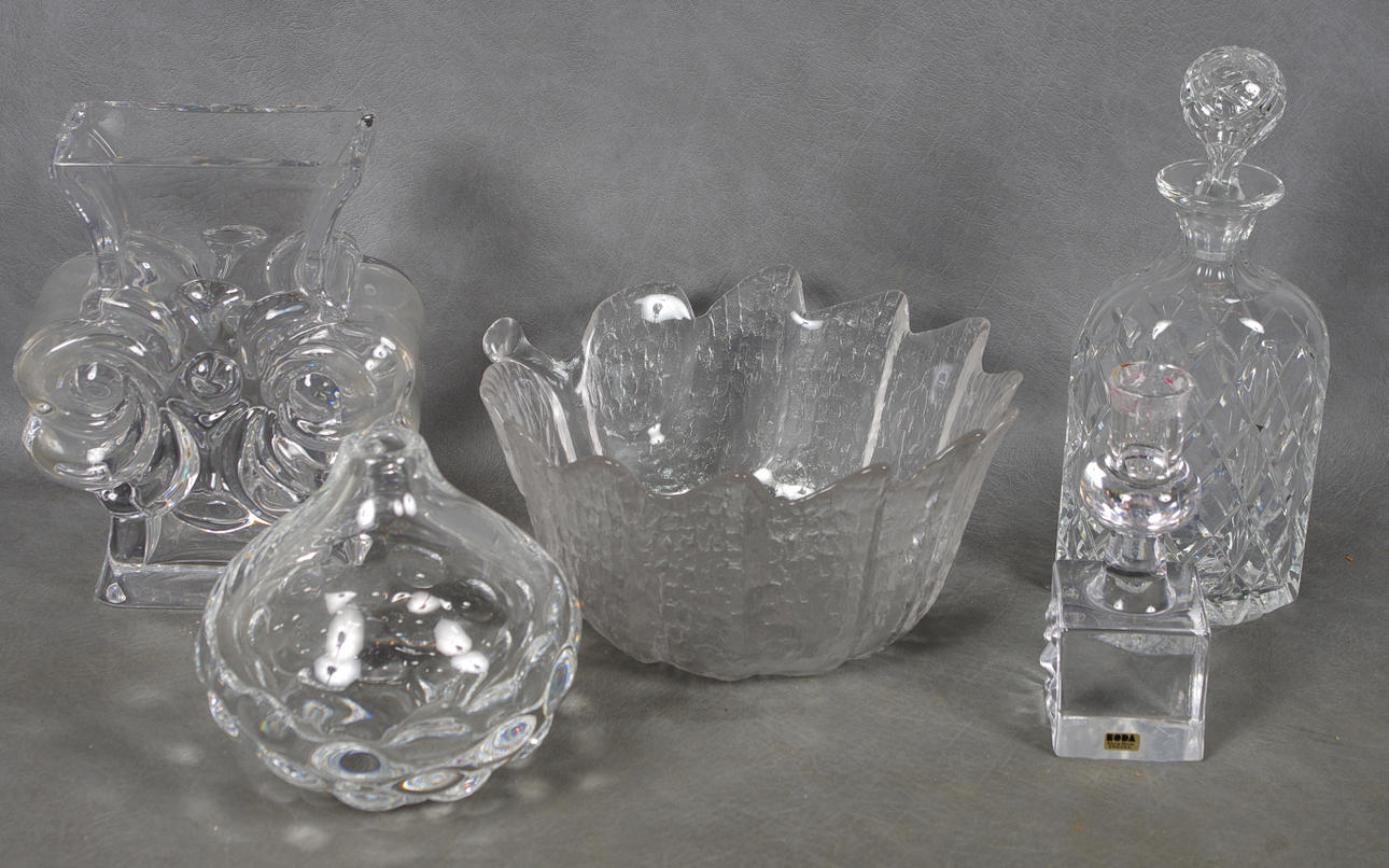 KARAFFER, SKÅLAR M.M., 5 delar.