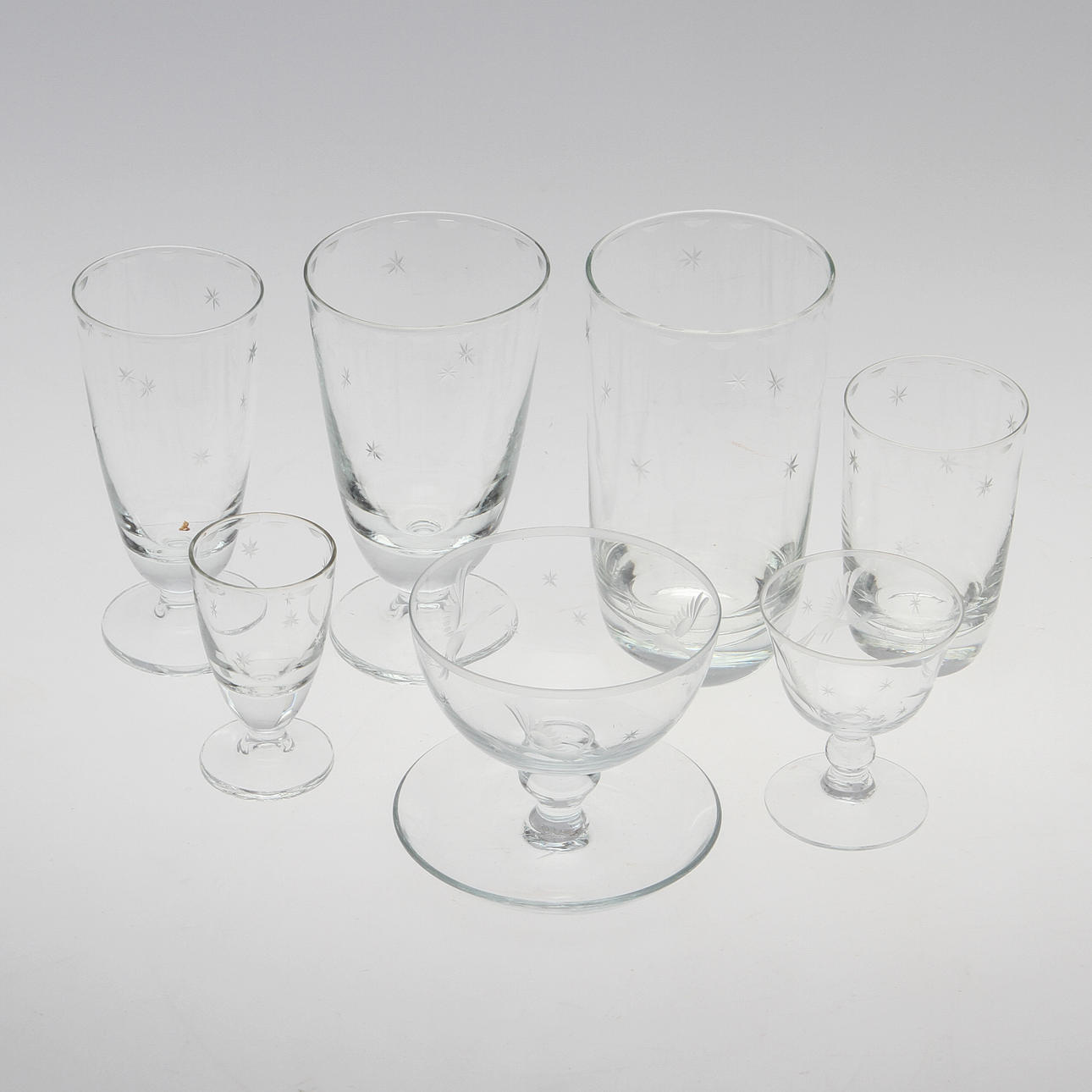 GLASSERVIS, 2 olika modeller, 31 delar + 14 delar.