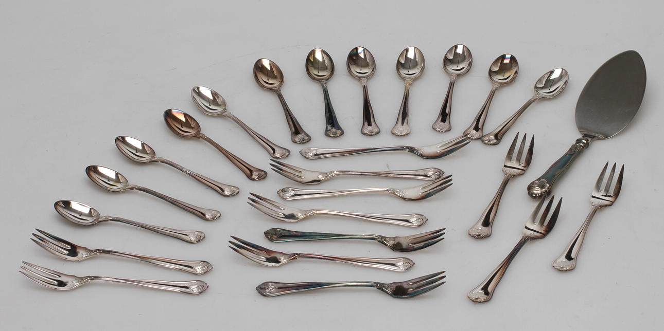 PARTI SILVER, 25 delar, tårtgafflar, kaffeskedar samt tårtspade, "Sachsisk", Cohr, Danmark. Totalvikt 539 gram.