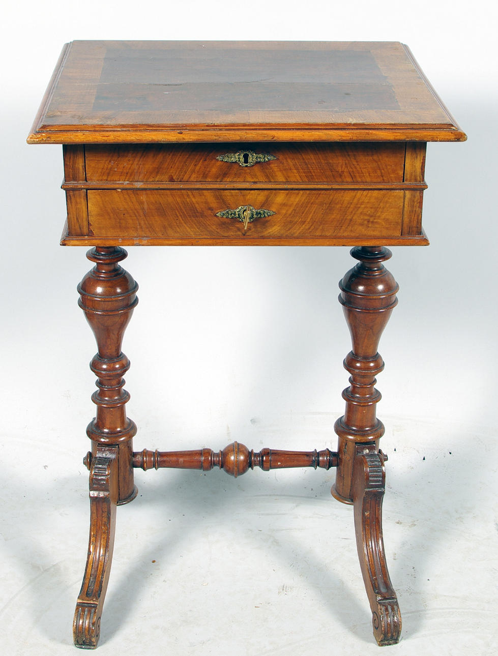 SYBORD, mahogny, nyrenässans, sent 1800-tal.