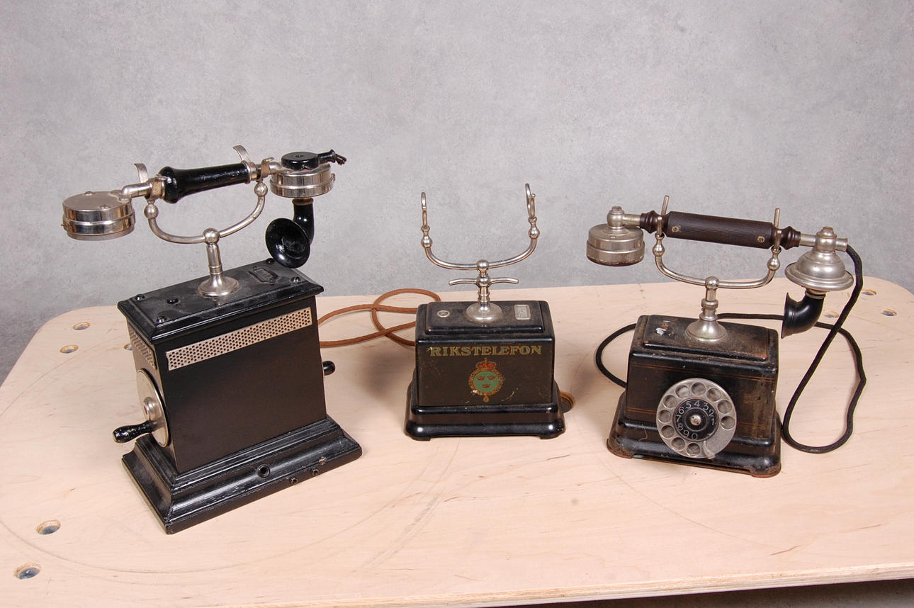TELEFONER, 3 delar.