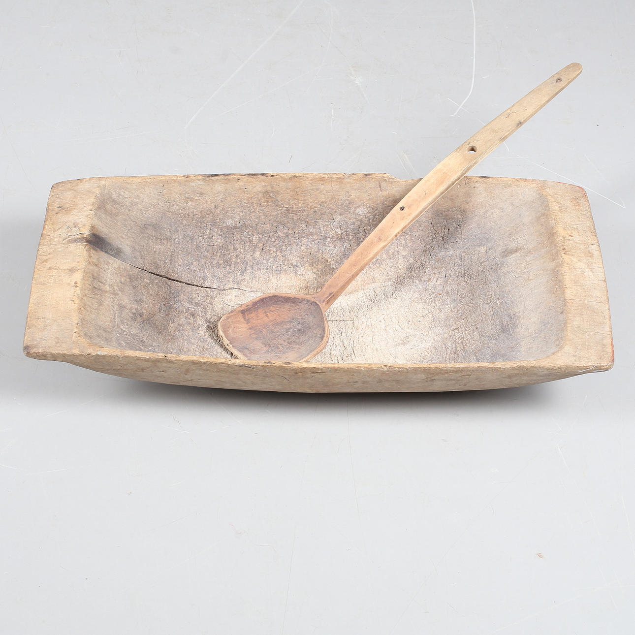 BAKTRÅG, Holz, einfacher Mann, 18/1900.