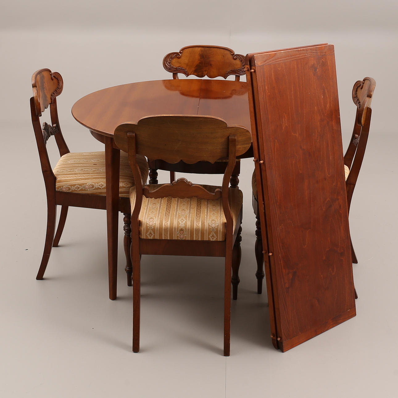 DINING TABLE. STOLAR, 4 st, Biedermeier, 1800s.