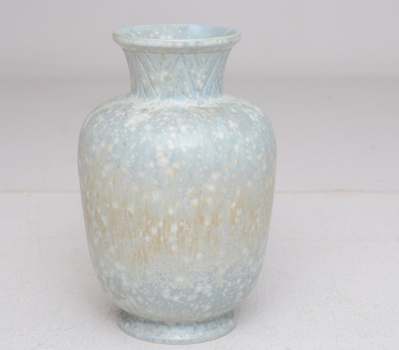 GUNNAR NYLUND. Vase, step nods.