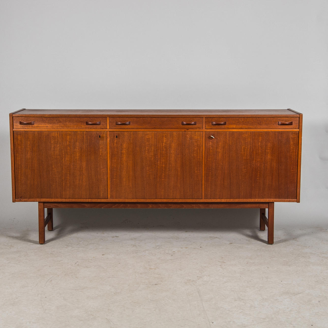 SIDEBOARD, teak, Ullferts, Tibro, 1900-luvun puoliväli.