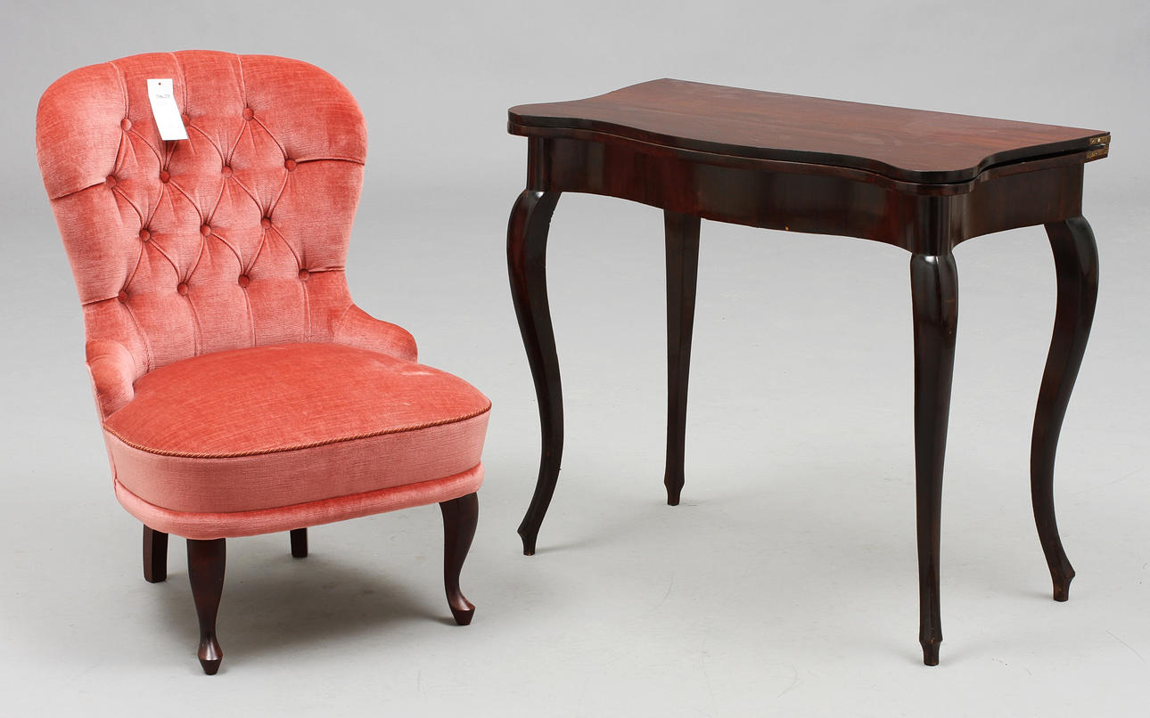 FÅTÖLJ samt SPELBORD, 1900 respektive 1800-tal.