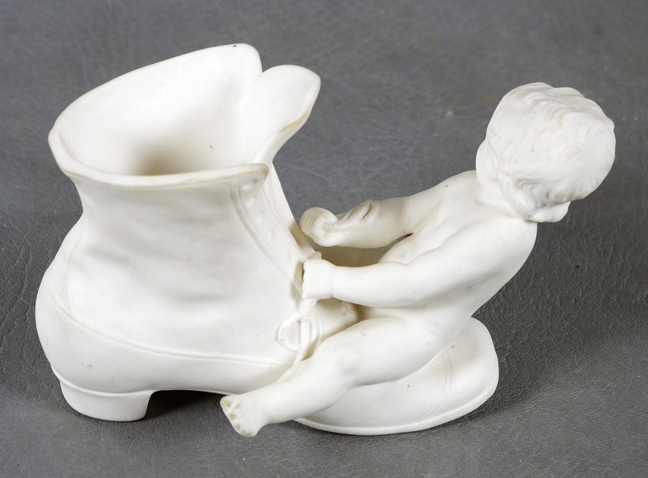 PARIANFIGUR, pojke på sko, Gustavsberg.