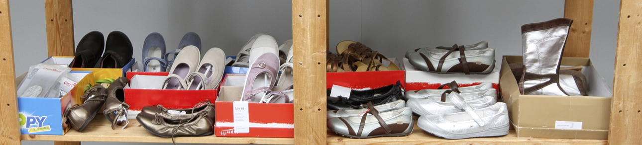 NYA SKOR, 15 par, Bopy, Superfit mm. Flick/dammodell, storlek 34-40 samt skolåda med iläggssulor mm.