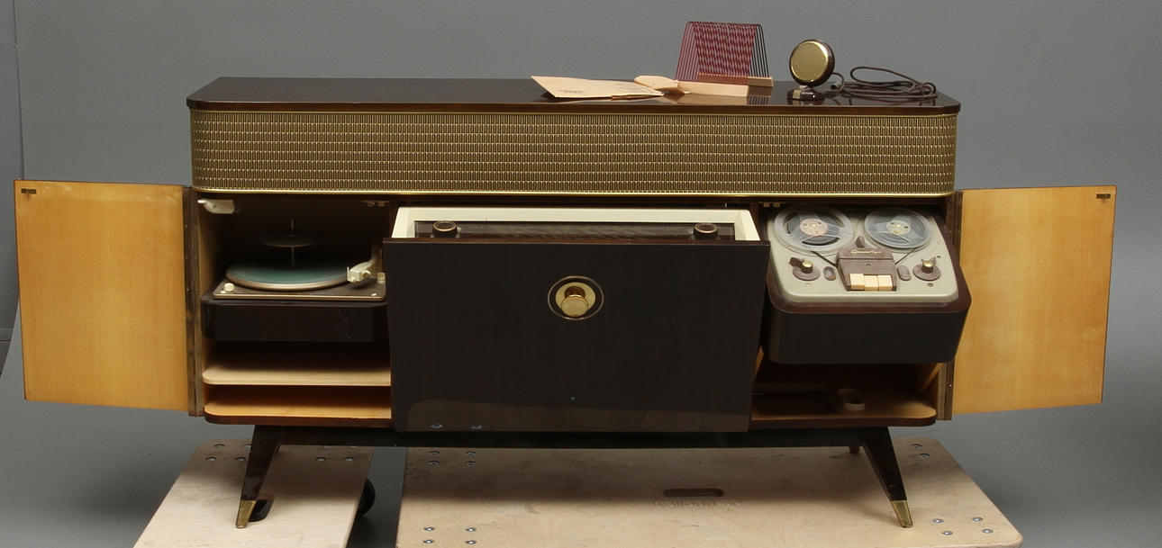 RADIOMÖBEL, Grundig 9070/S. 1950/60-tal.