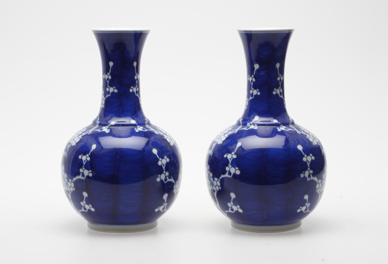 VASER, ett par, Orientaliska, 1900/2000 tal.