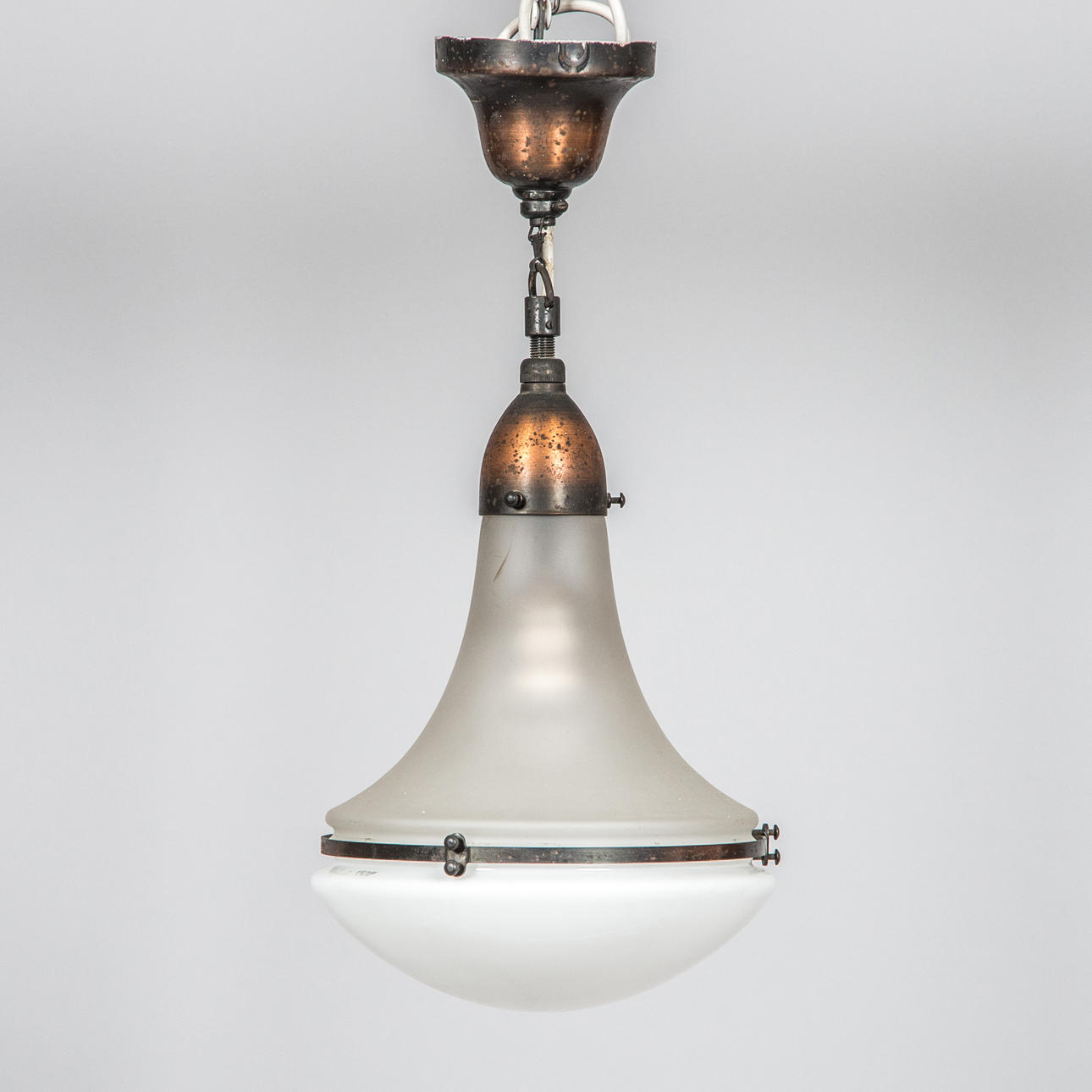 KATTOVALAISIN, "Luzette", Peter Behrens.