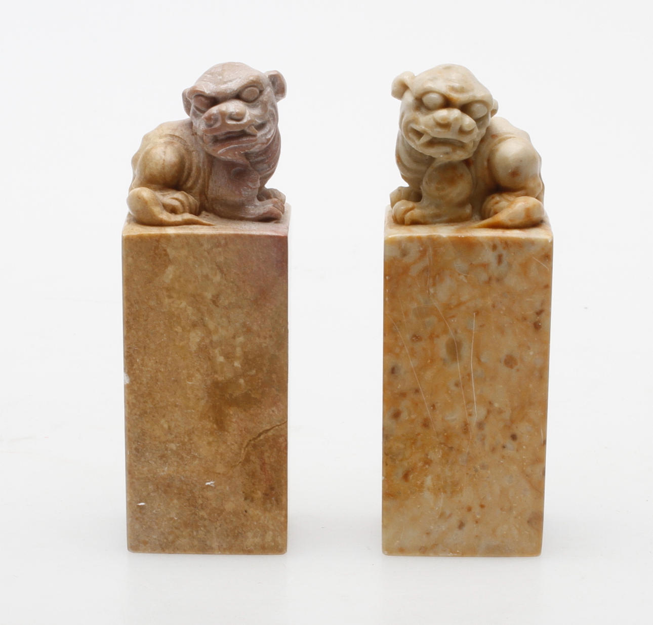 SIGILSTÄMPLAR, sten, 2 st, Kina.