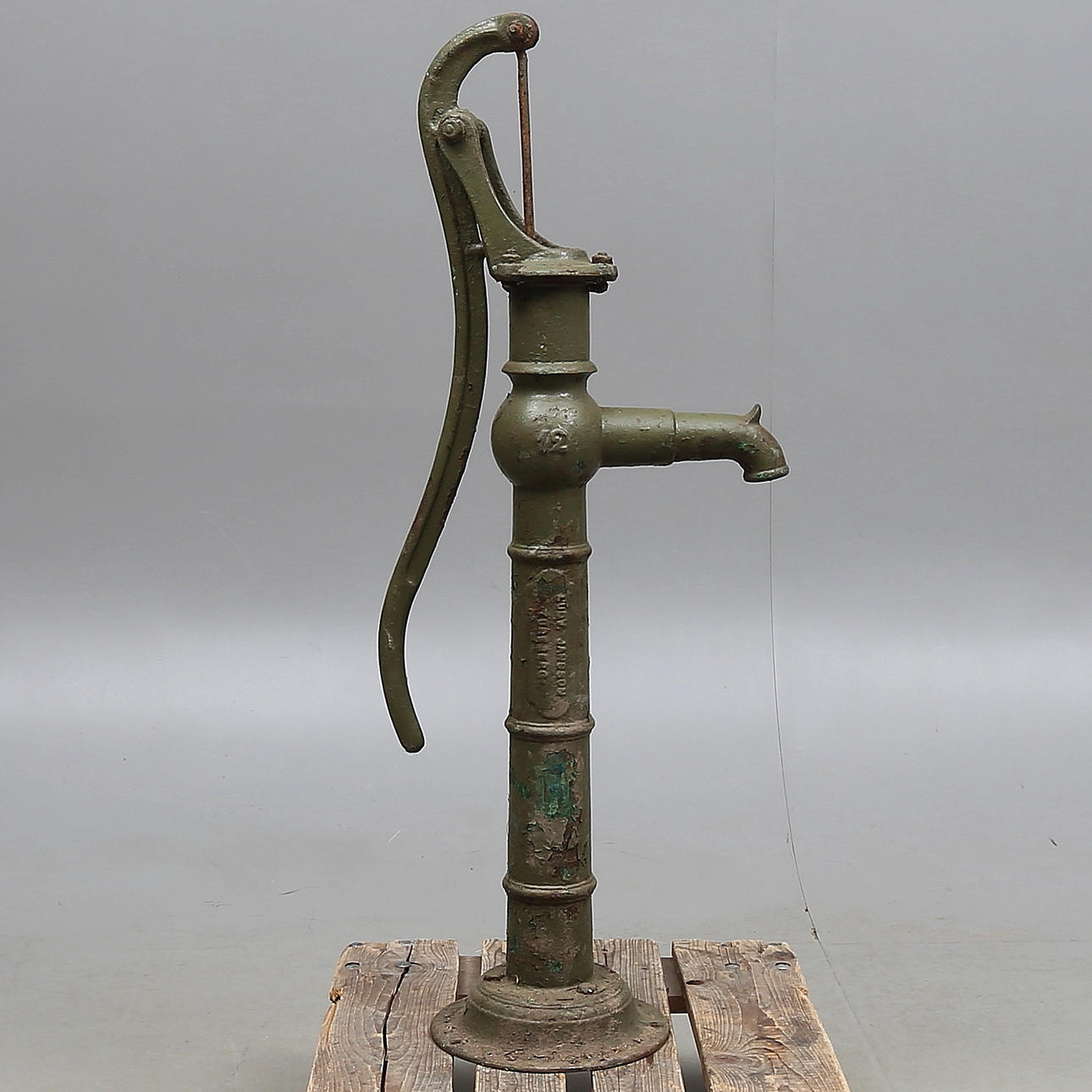 GÅRDSPUMP, gjutjärn, 1900-tal.