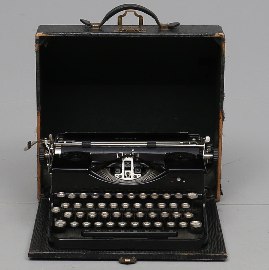 SKRIVMASKIN, Royal, 1900-talets första hälft.