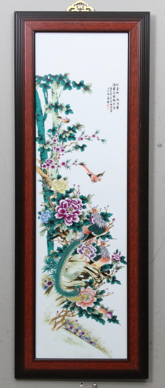 TAVLOR, 2 st, porslin, ostindiska samt TAVLA, motiv med kvinna.