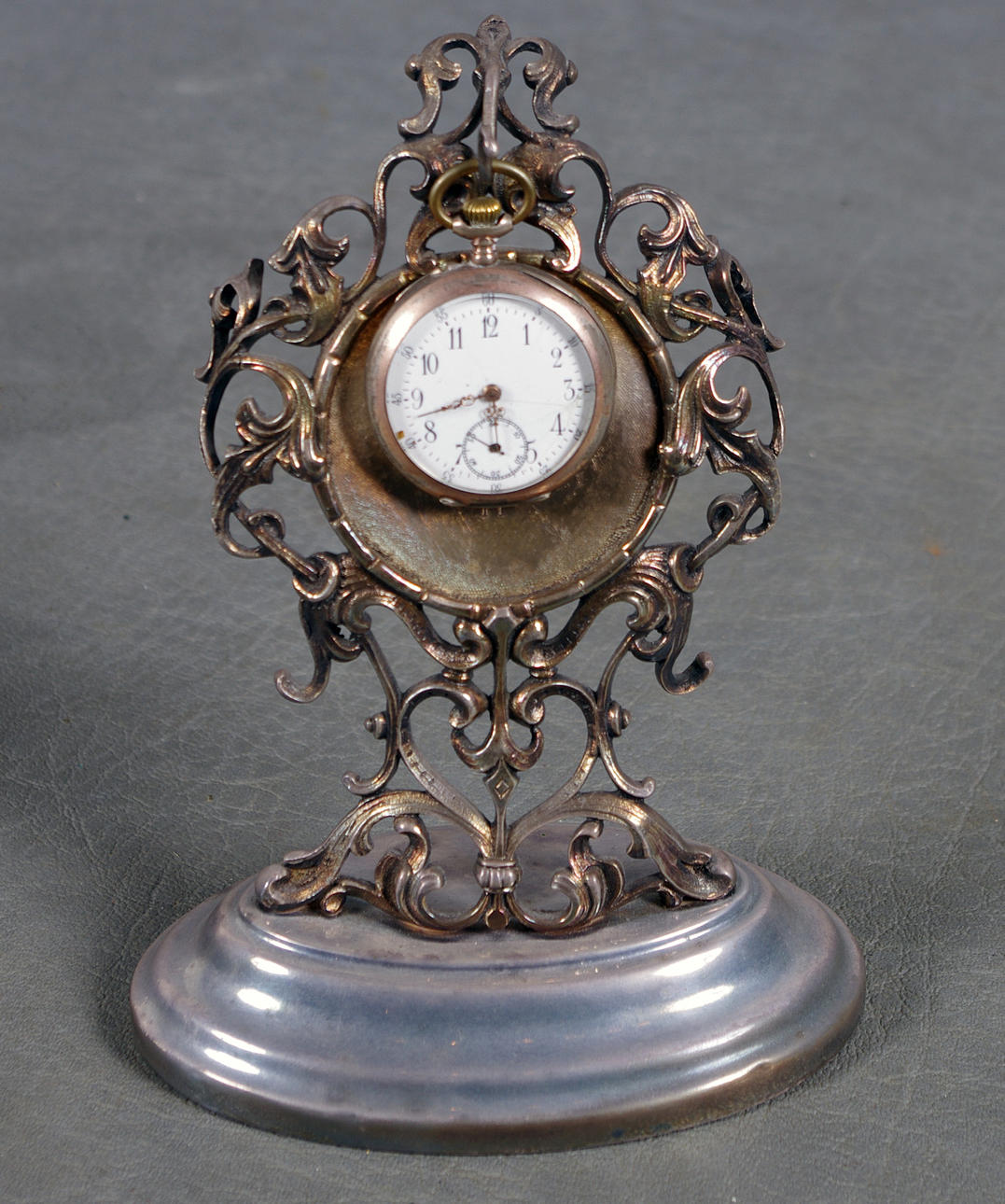 MORMORSUR MED FICKURSSTÄLL, sekelskiftet 1800/1900.