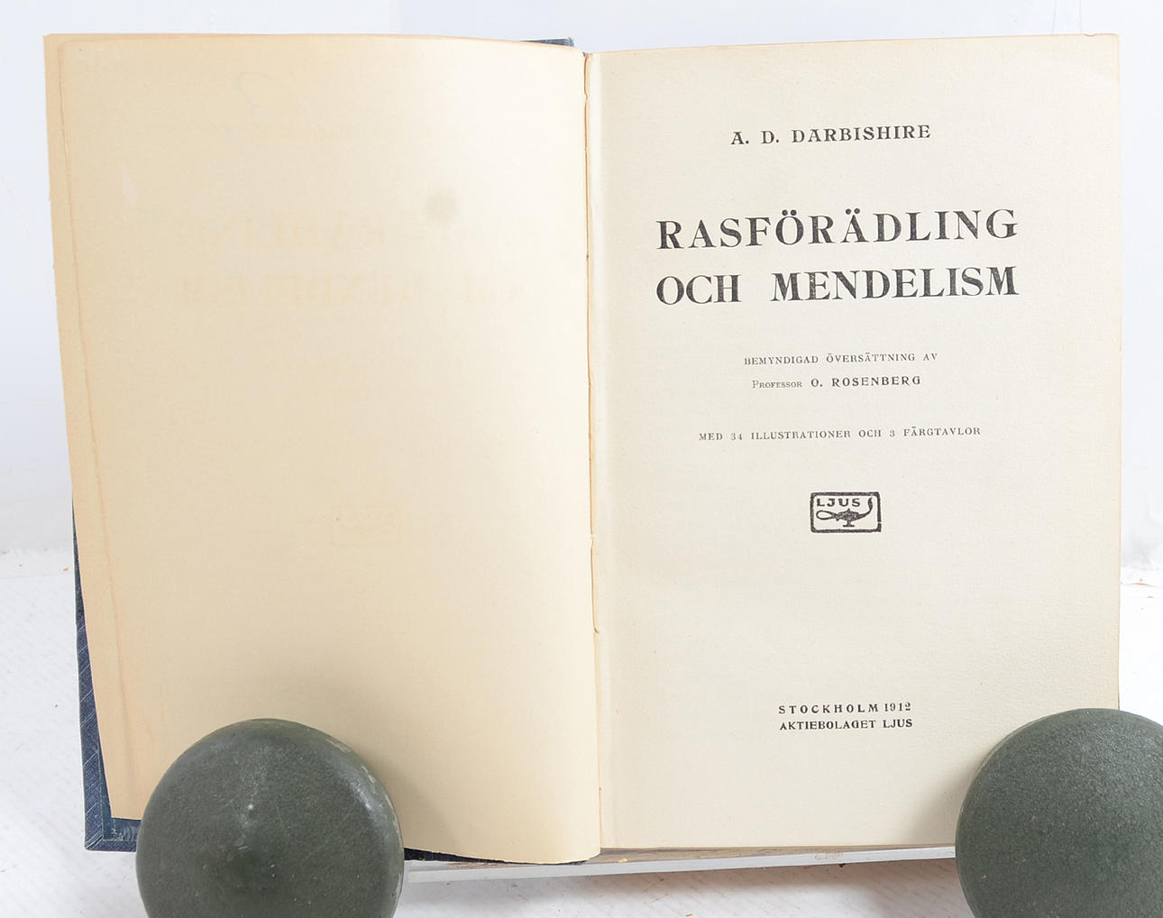 DARBISHIRE, A. D. Avl og Mendelisme.