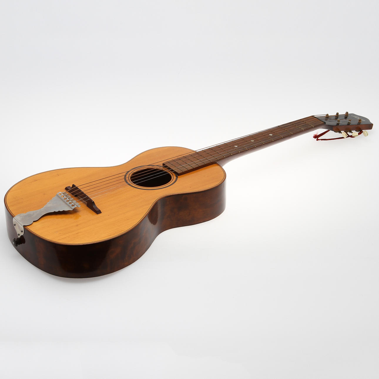 GITARR, Levin.